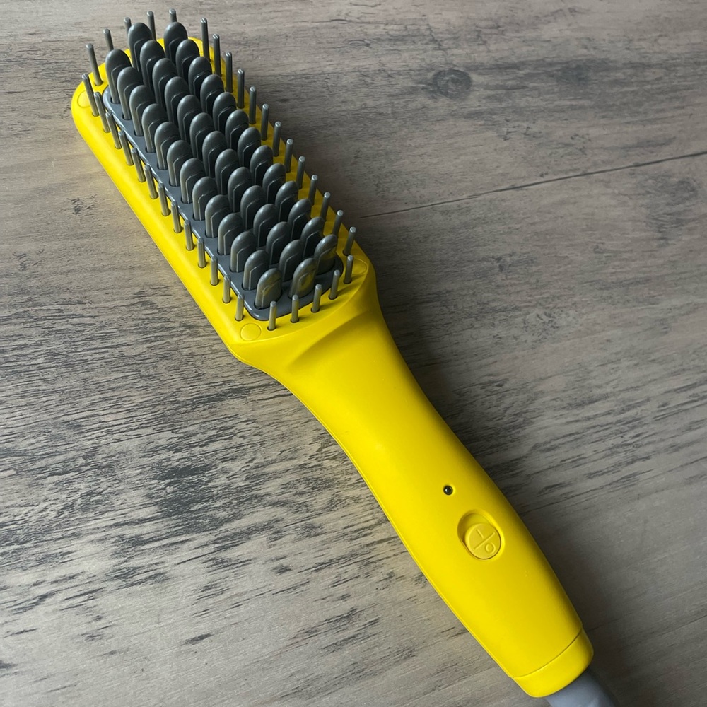 Drybar Baby Brush - Mini Heated Straightening Brush